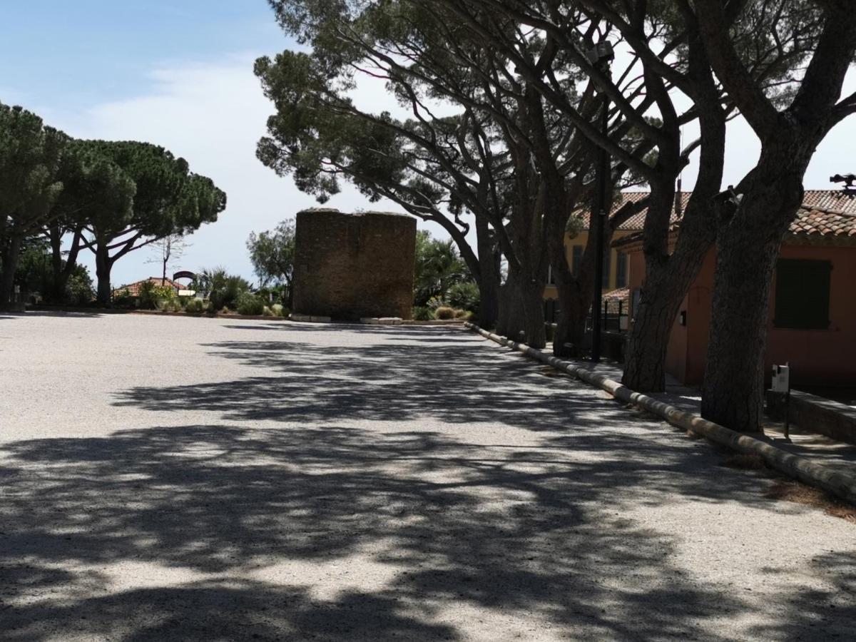 Ou Souleou Appartement Bormes-les-Mimosas Buitenkant foto